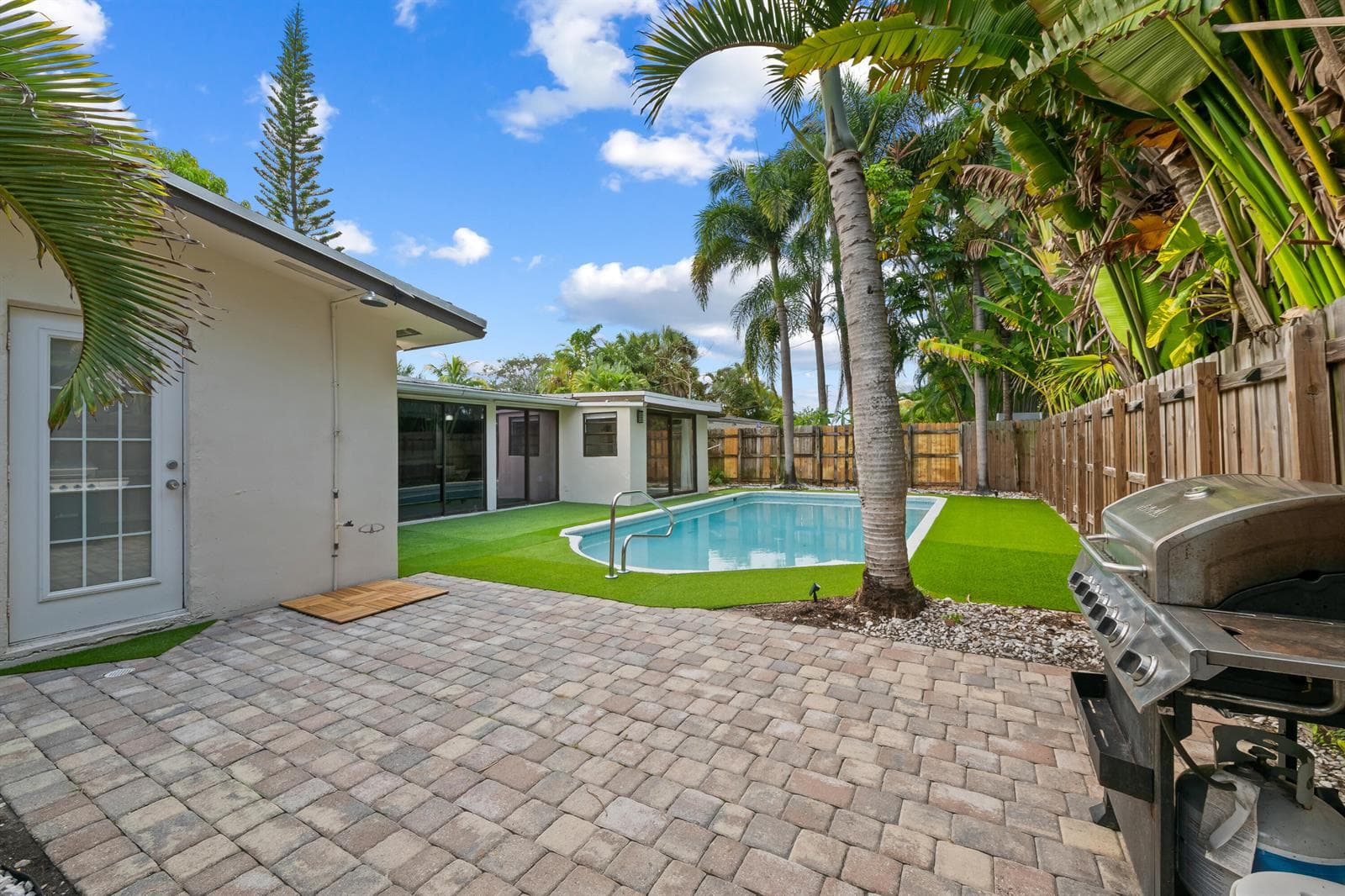3024 NE 2nd Terrace, Wilton Manors, FL 33334 photo 3