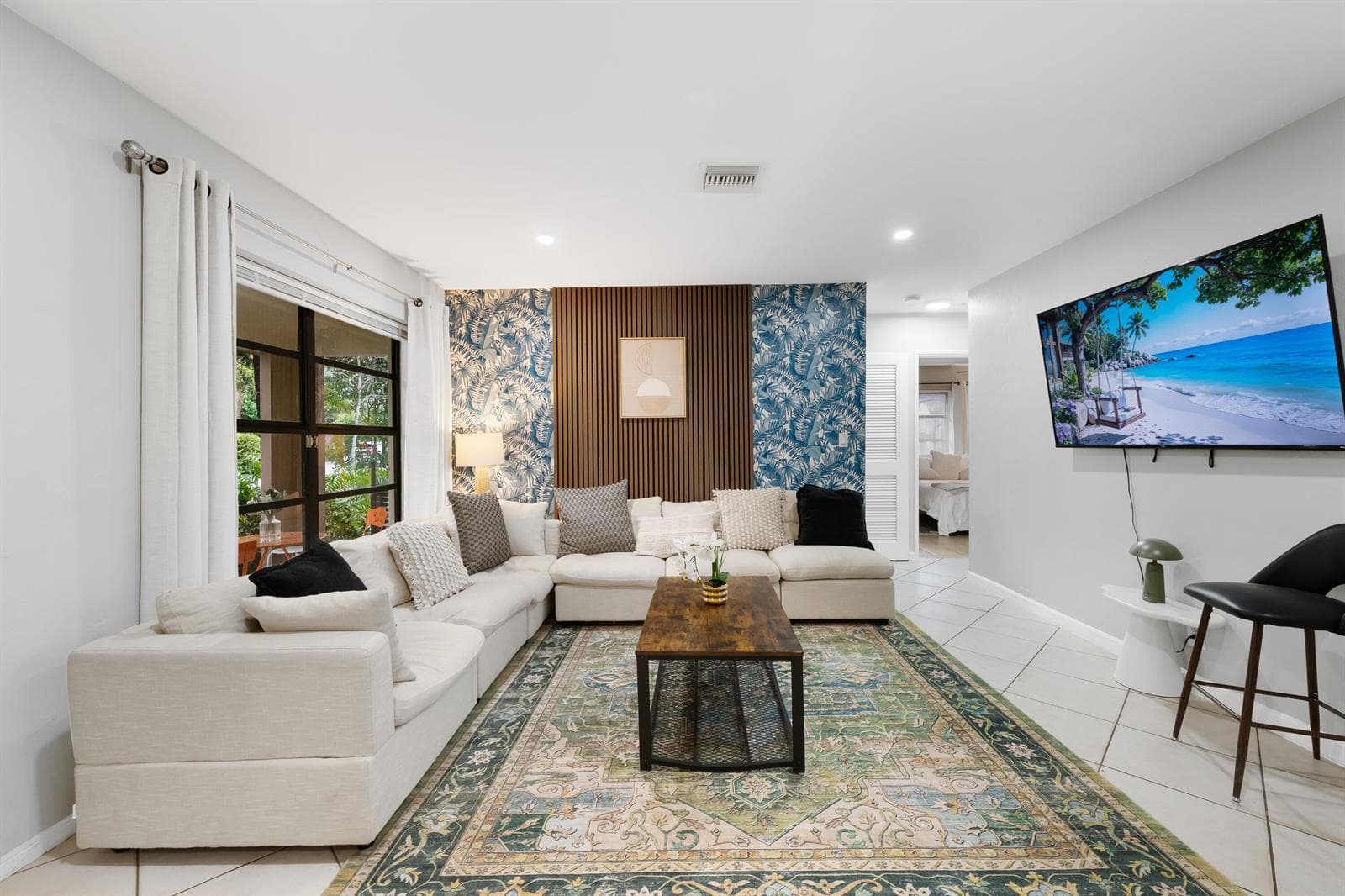 3024 NE 2nd Terrace, Wilton Manors, FL 33334 photo 4