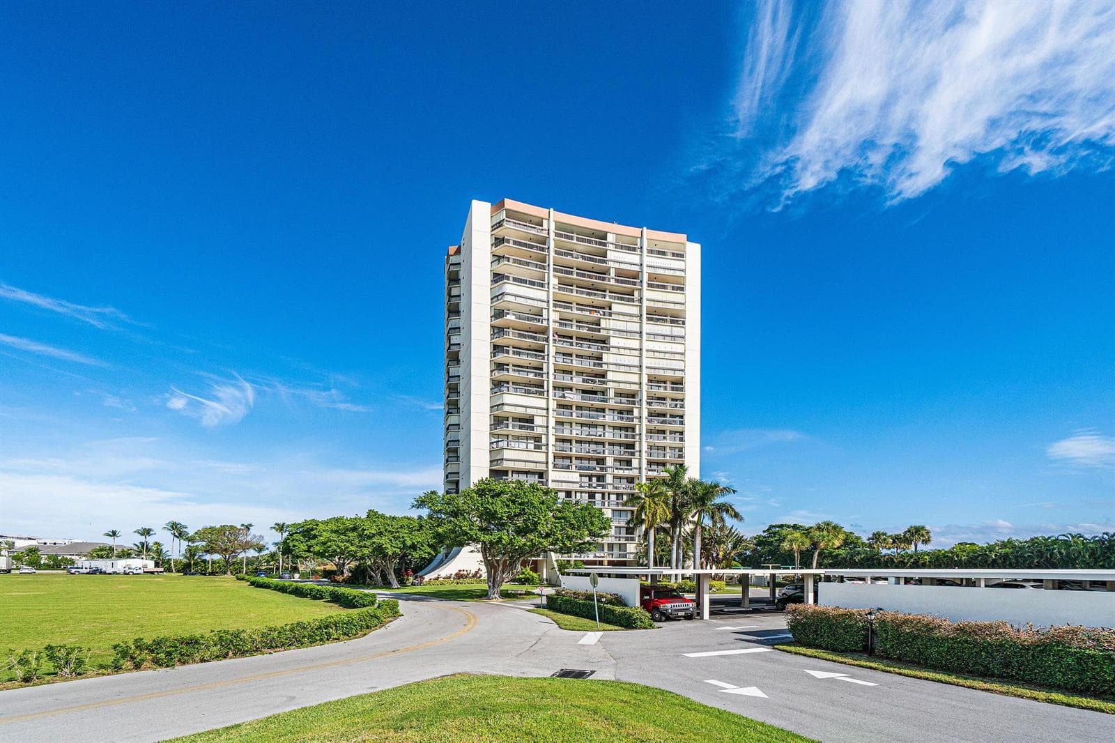 2425 Presidential Way # Ph5, West Palm Beach, FL 33401 photo 5