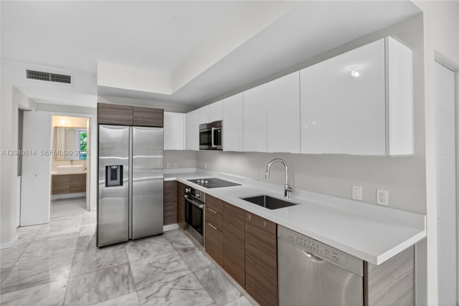 1010 SW 2nd Ave # 603, Miami, FL 33130 photo 2
