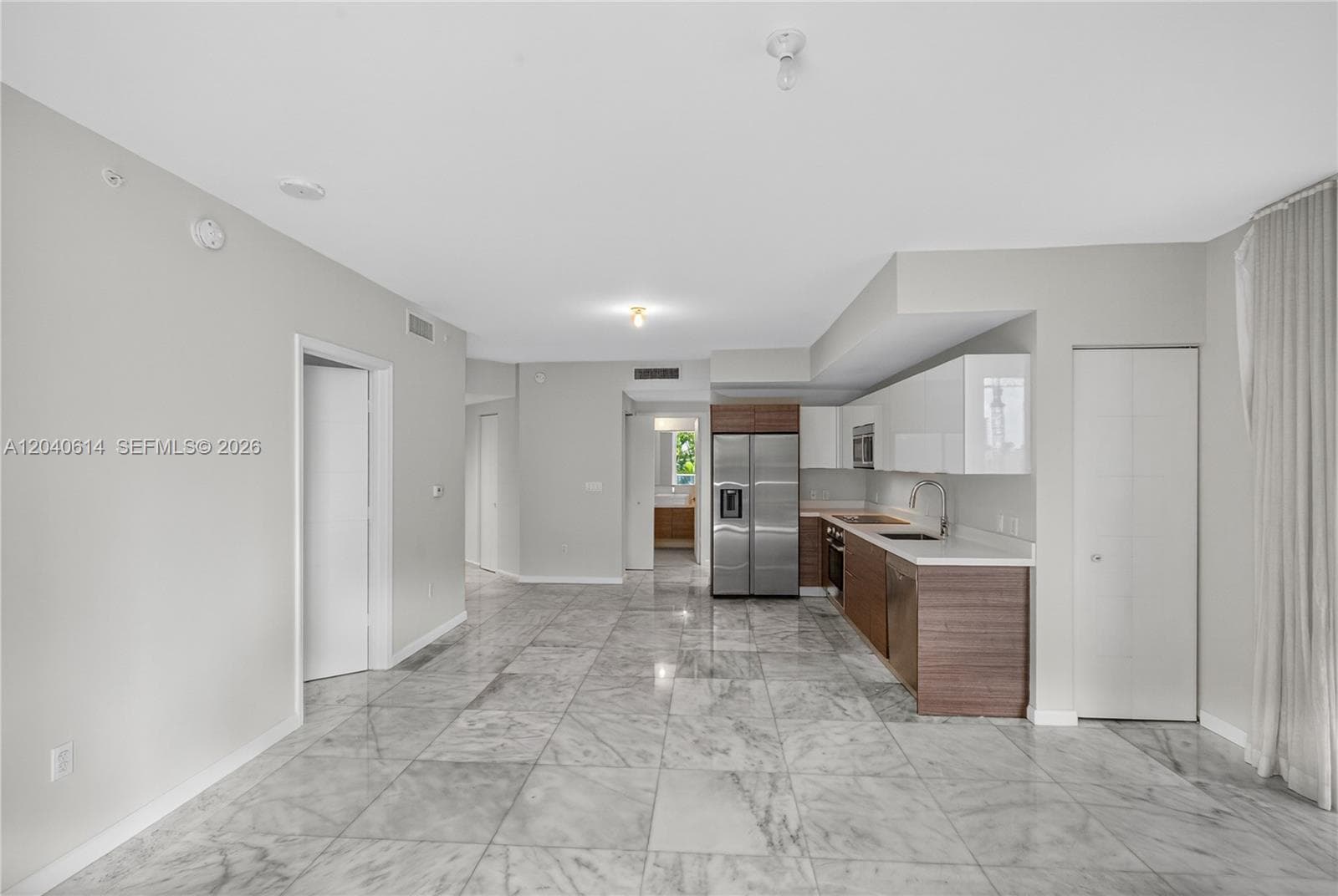1010 SW 2nd Ave # 603, Miami, FL 33130 photo 4