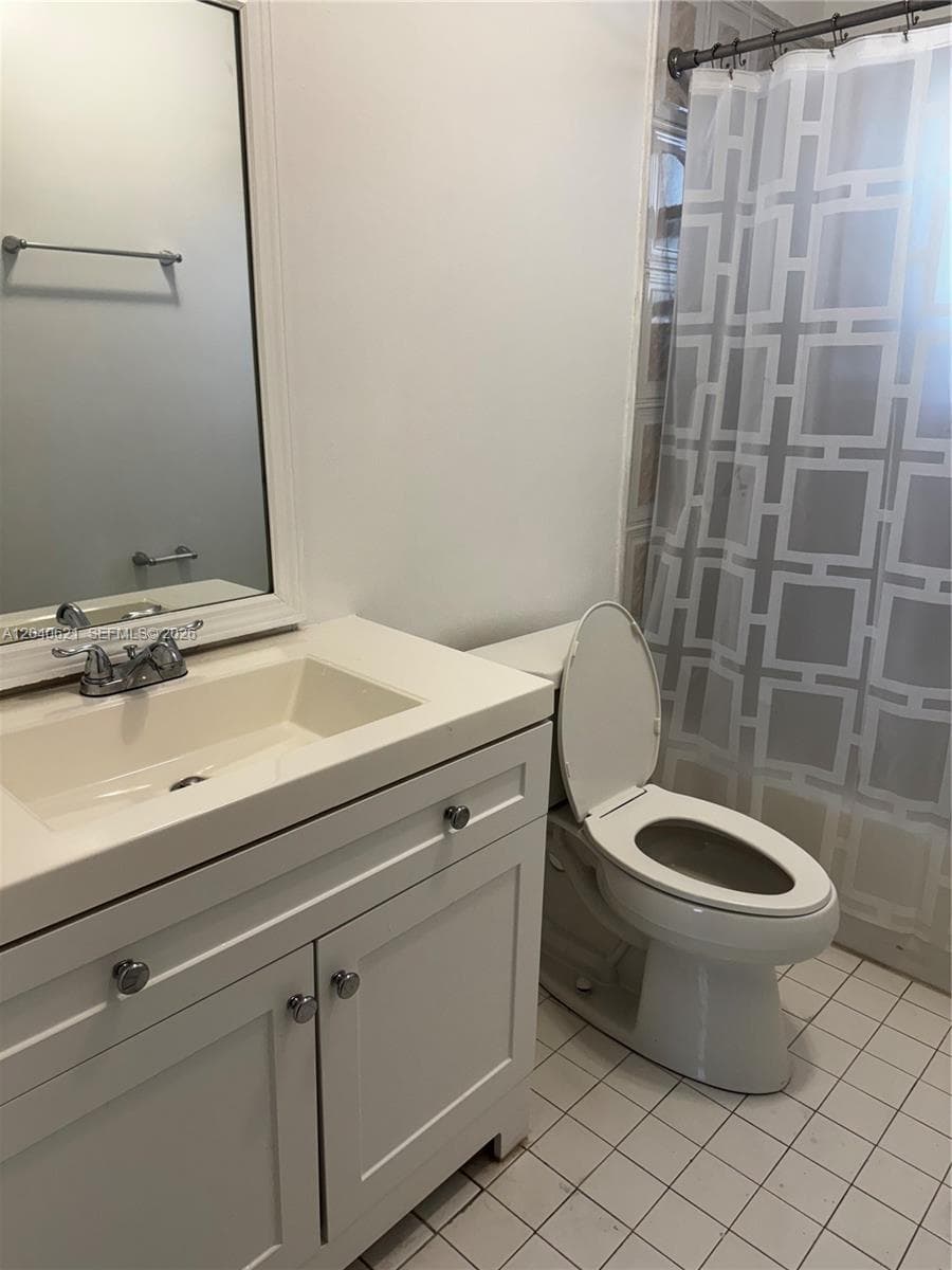 13500 NE 3rd Ct # 120, North Miami, FL 33161 photo 5