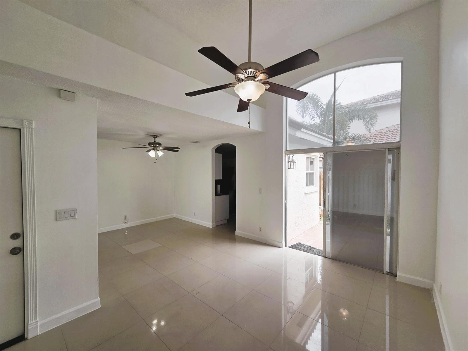 533 NW 47th Avenue, Coconut Creek, FL 33063 photo 2