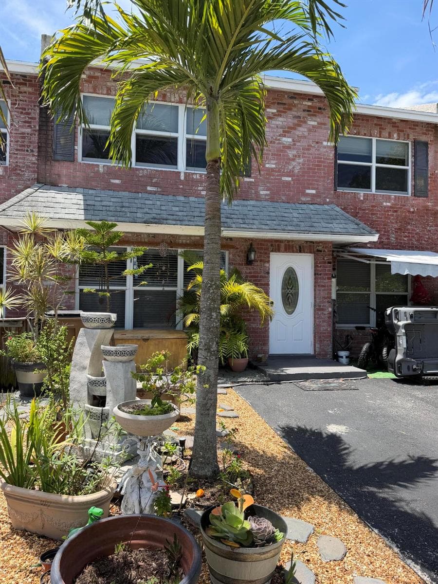 806 NW 41st Court # ., Deerfield Beach, FL 33064 photo 2