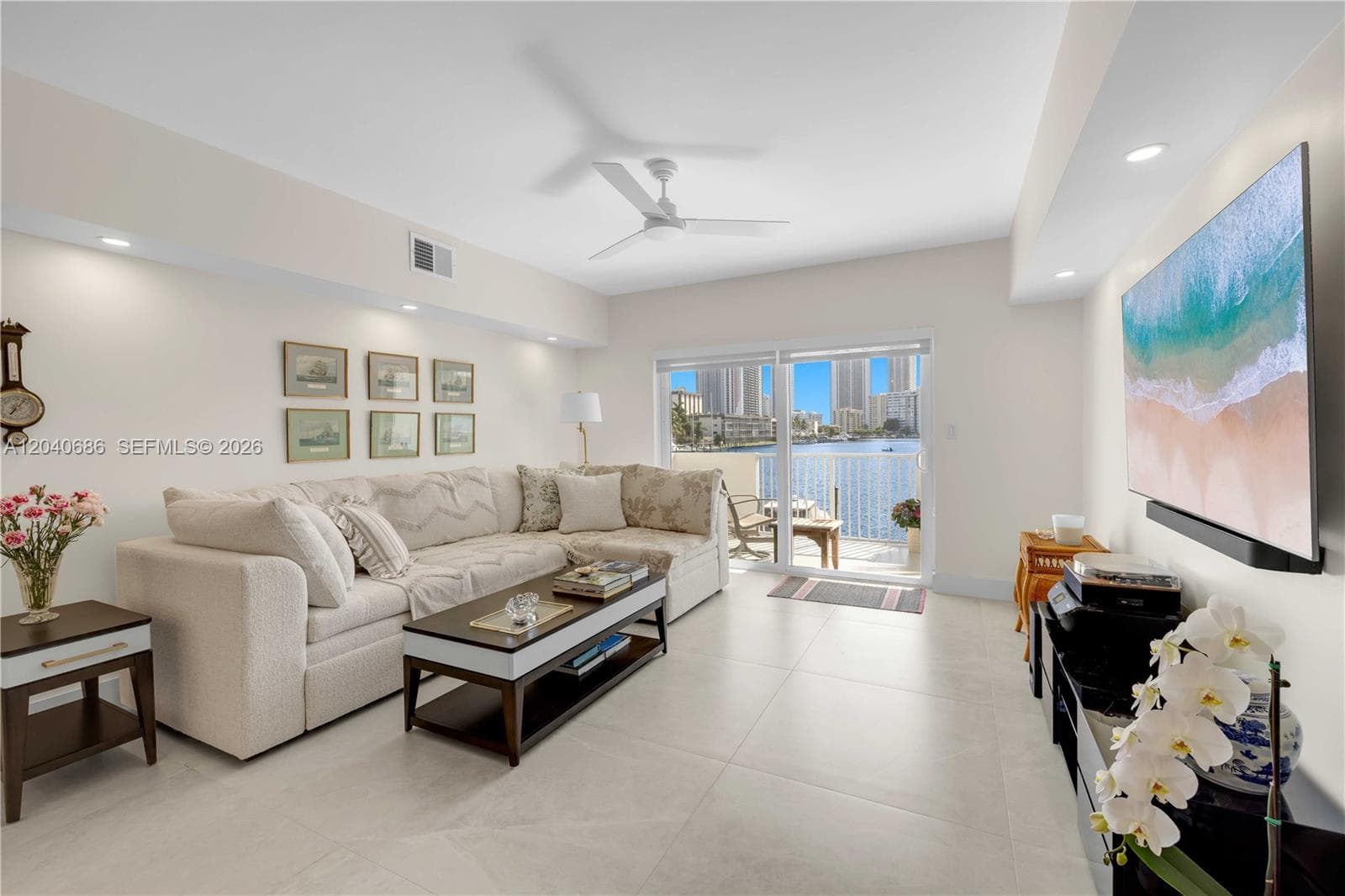 462 Golden Isles Dr # 211, Hallandale Beach, FL 33009 photo 3