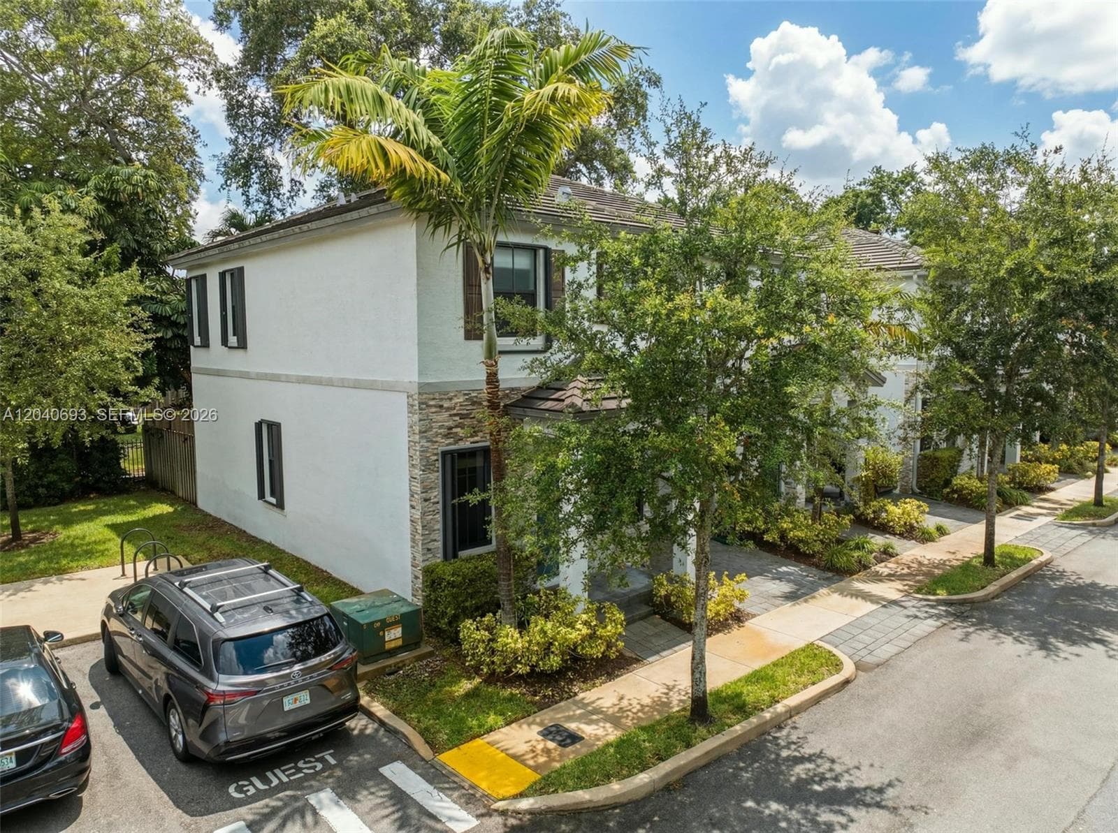 2821 SW 17th Ave, Fort Lauderdale, FL 33315 photo 2
