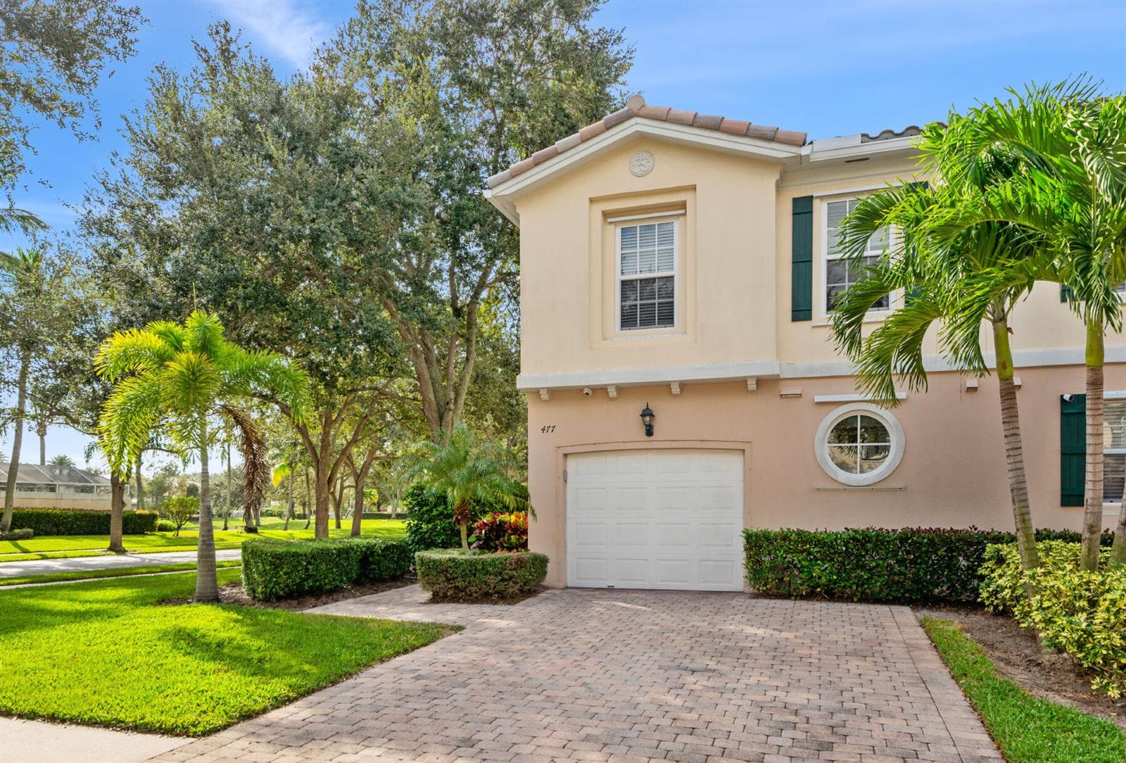 477 Capistrano Drive, Palm Beach Gardens, FL 33410 photo 2