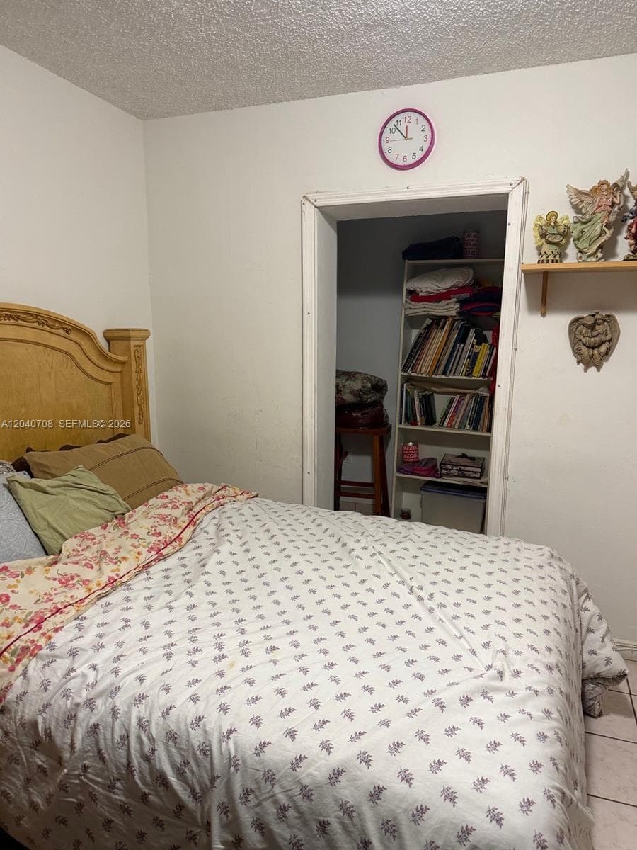 12600 Country Club Ln, Miami, FL 33167 photo 4