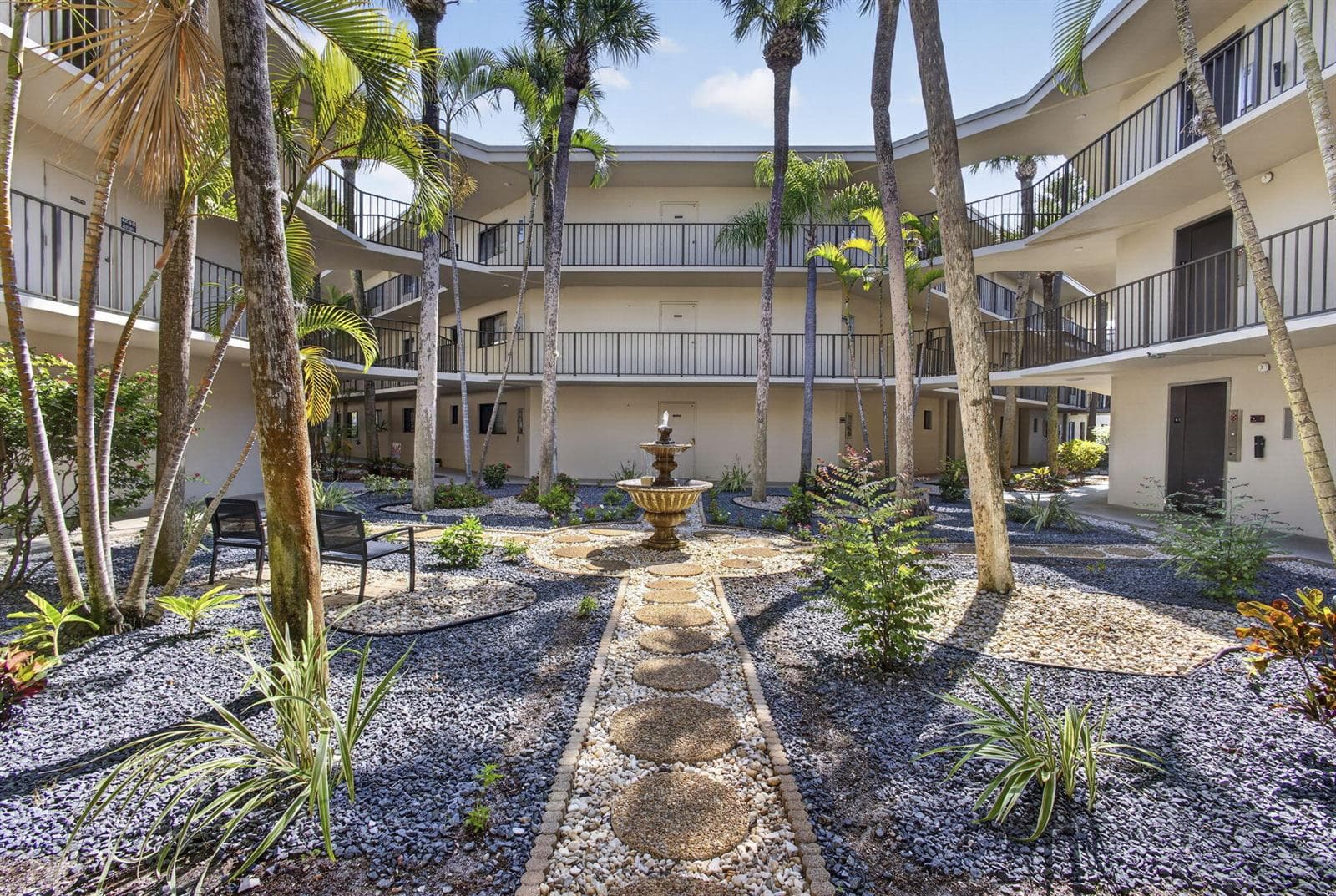 5340 Las Verdes Circle # 307, Delray Beach, FL 33484 photo 3