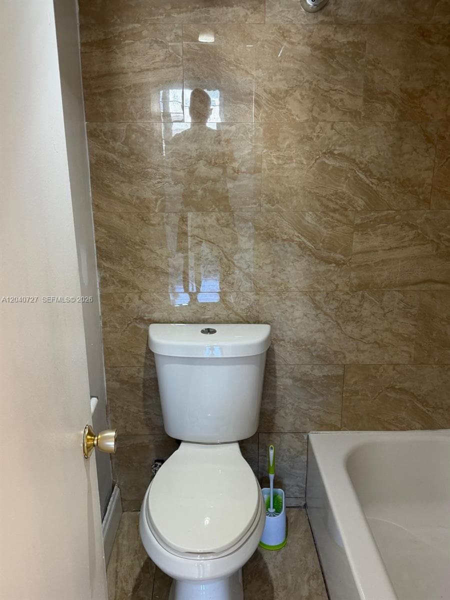 1990 Marseille Dr # 303, Miami Beach, FL 33141 photo 5
