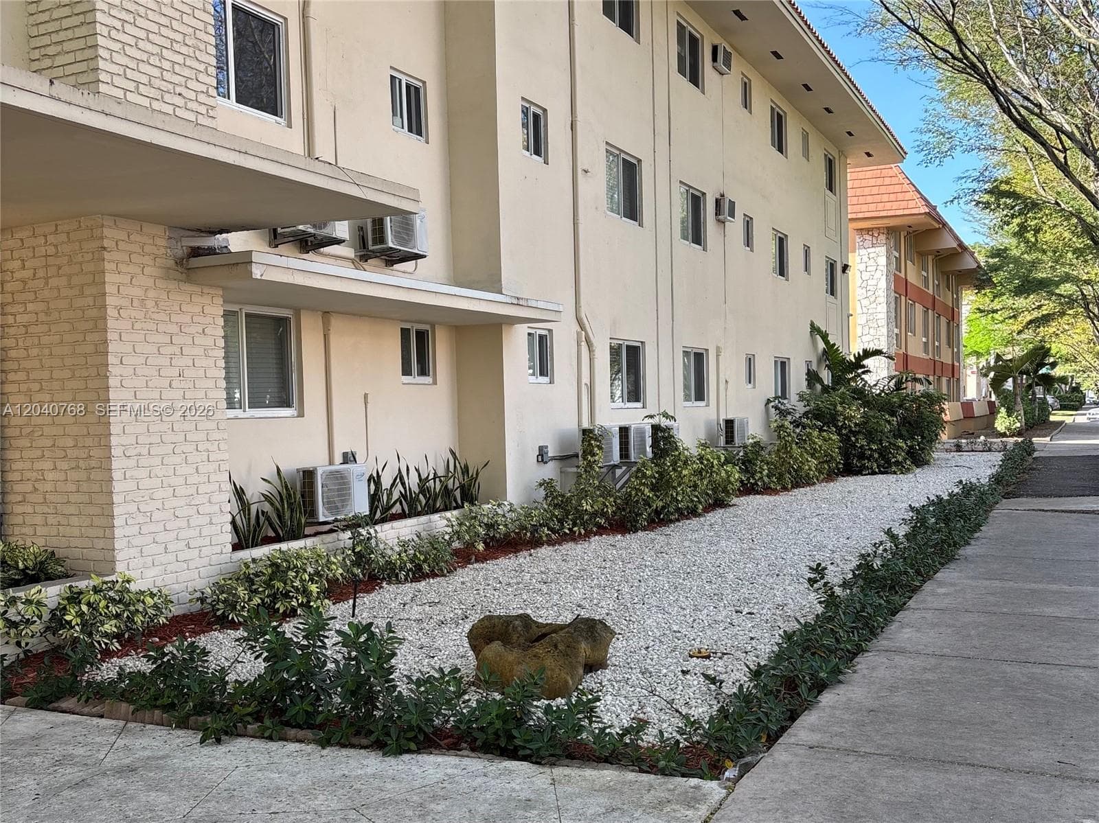 1014 Salzedo St # 309, Coral Gables, FL 33134 photo 2