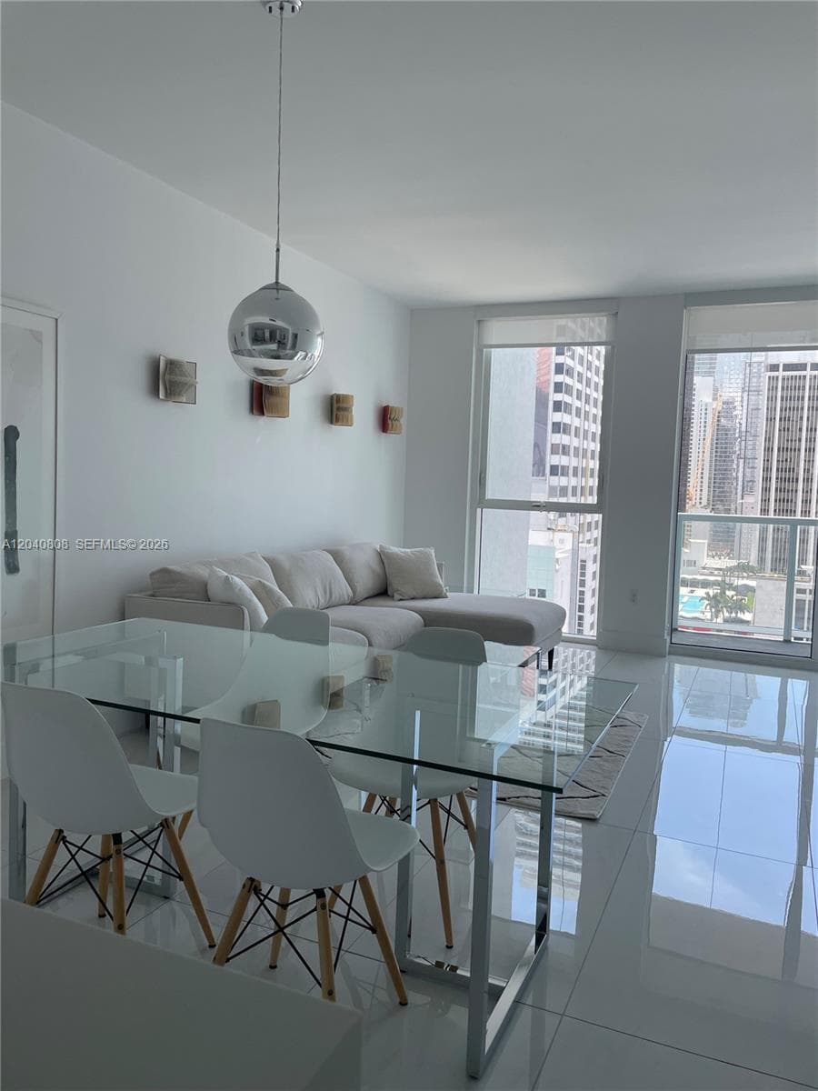 244 Biscayne Blvd # 2005, Miami, FL 33132 photo 3