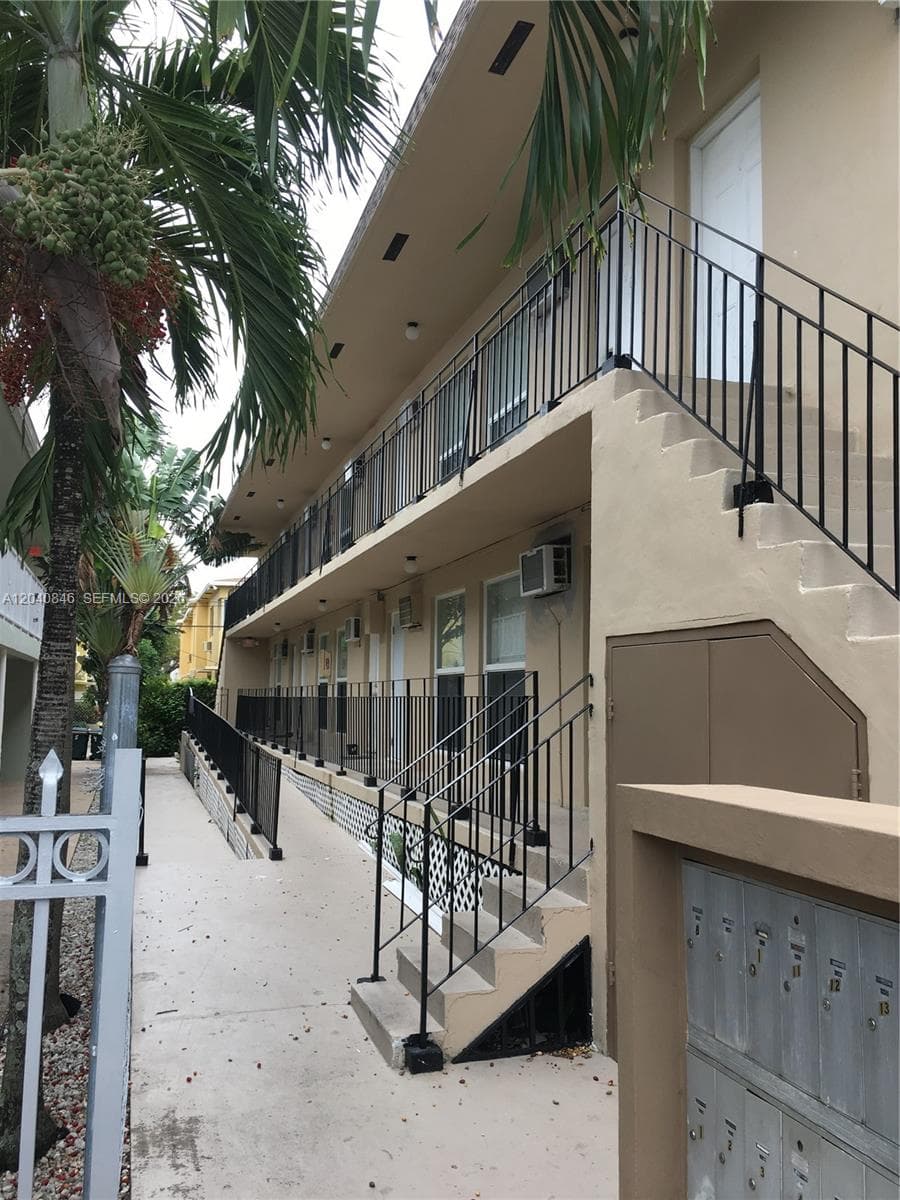 960 Biarritz Dr # 2, Miami Beach, FL 33141 photo 2