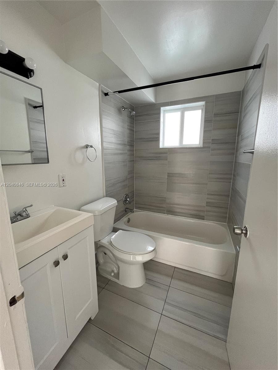 960 Biarritz Dr # 2, Miami Beach, FL 33141 photo 5