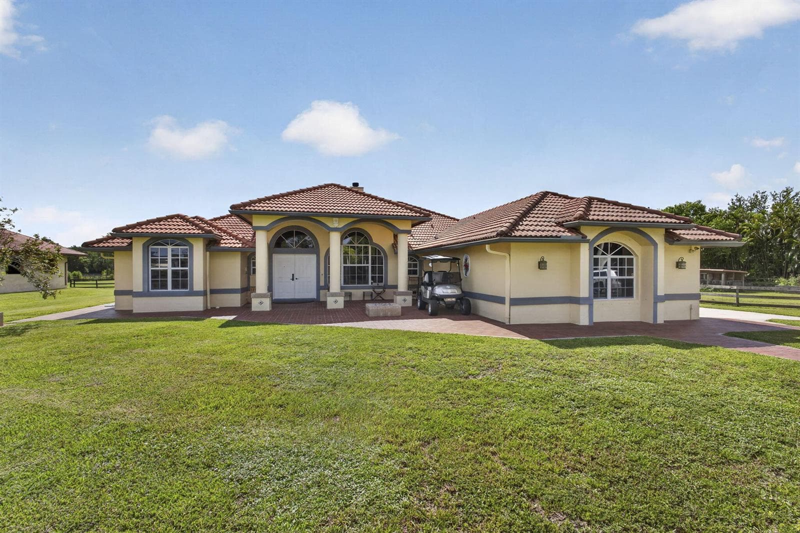 2564 Deer Run Trail, Loxahatchee, FL 33470 photo 2