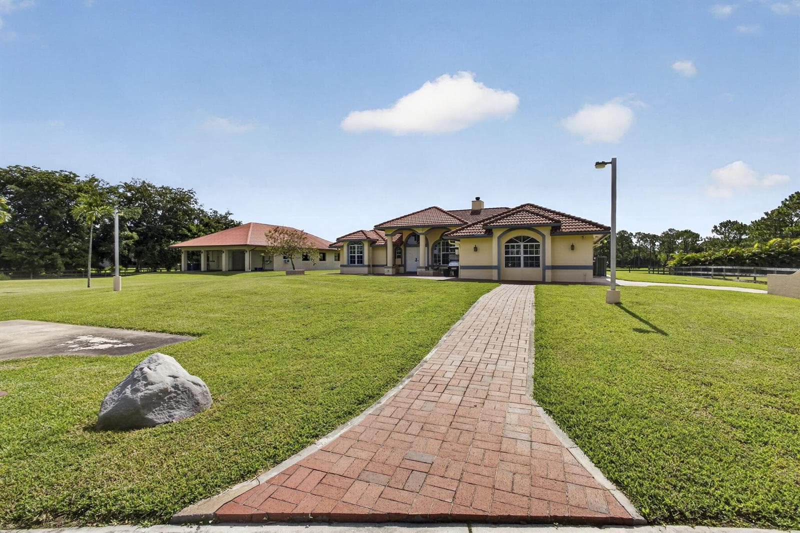 2564 Deer Run Trail, Loxahatchee, FL 33470 photo 3