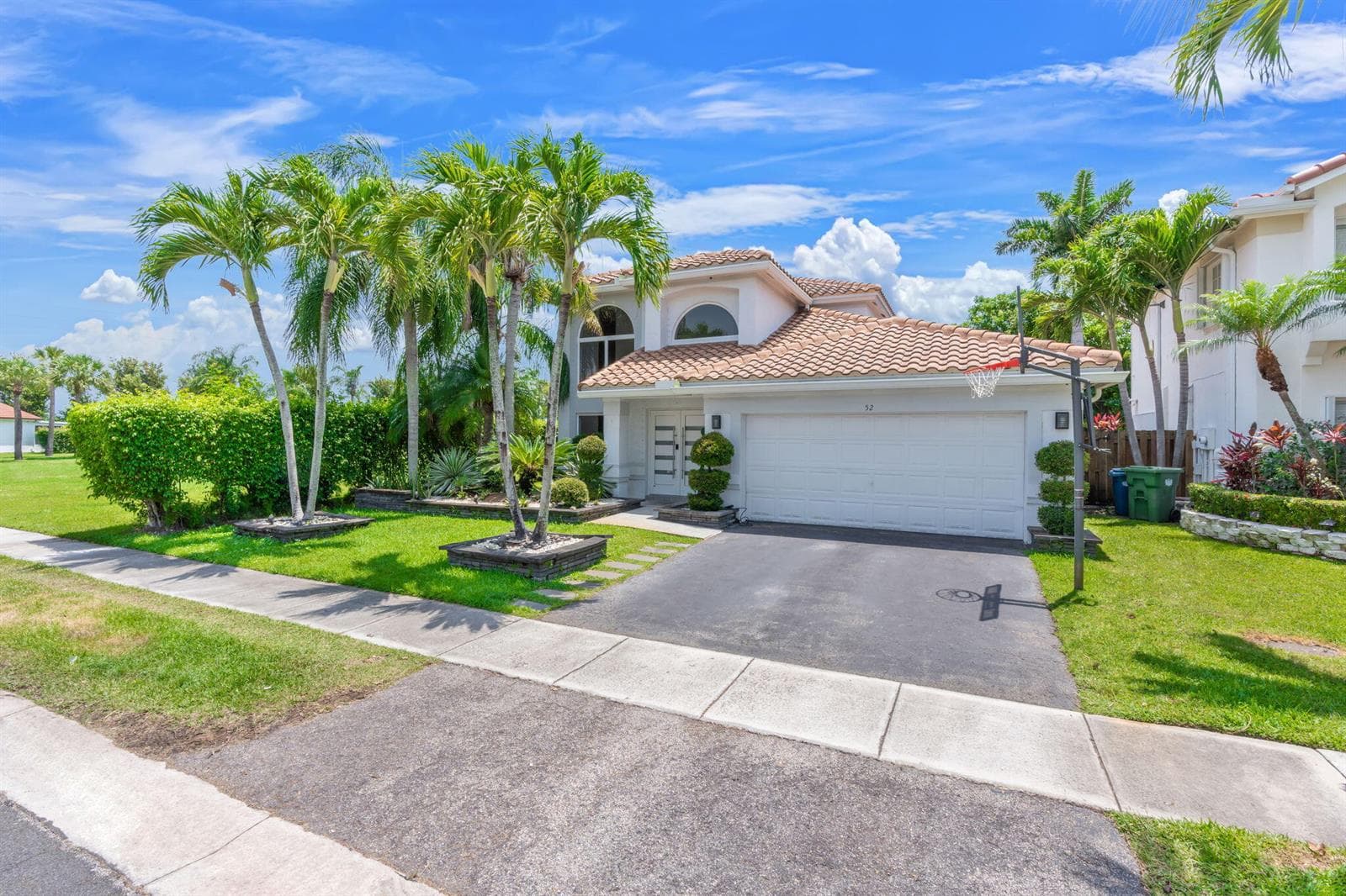 52 Gables Boulevard, Weston, FL 33326 photo 3