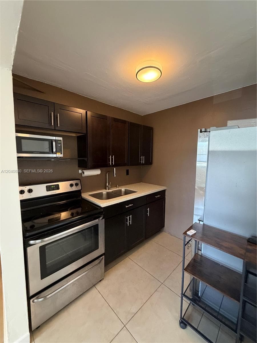 2715 Tigertail Ave # 109, Miami, FL 33133 photo 3