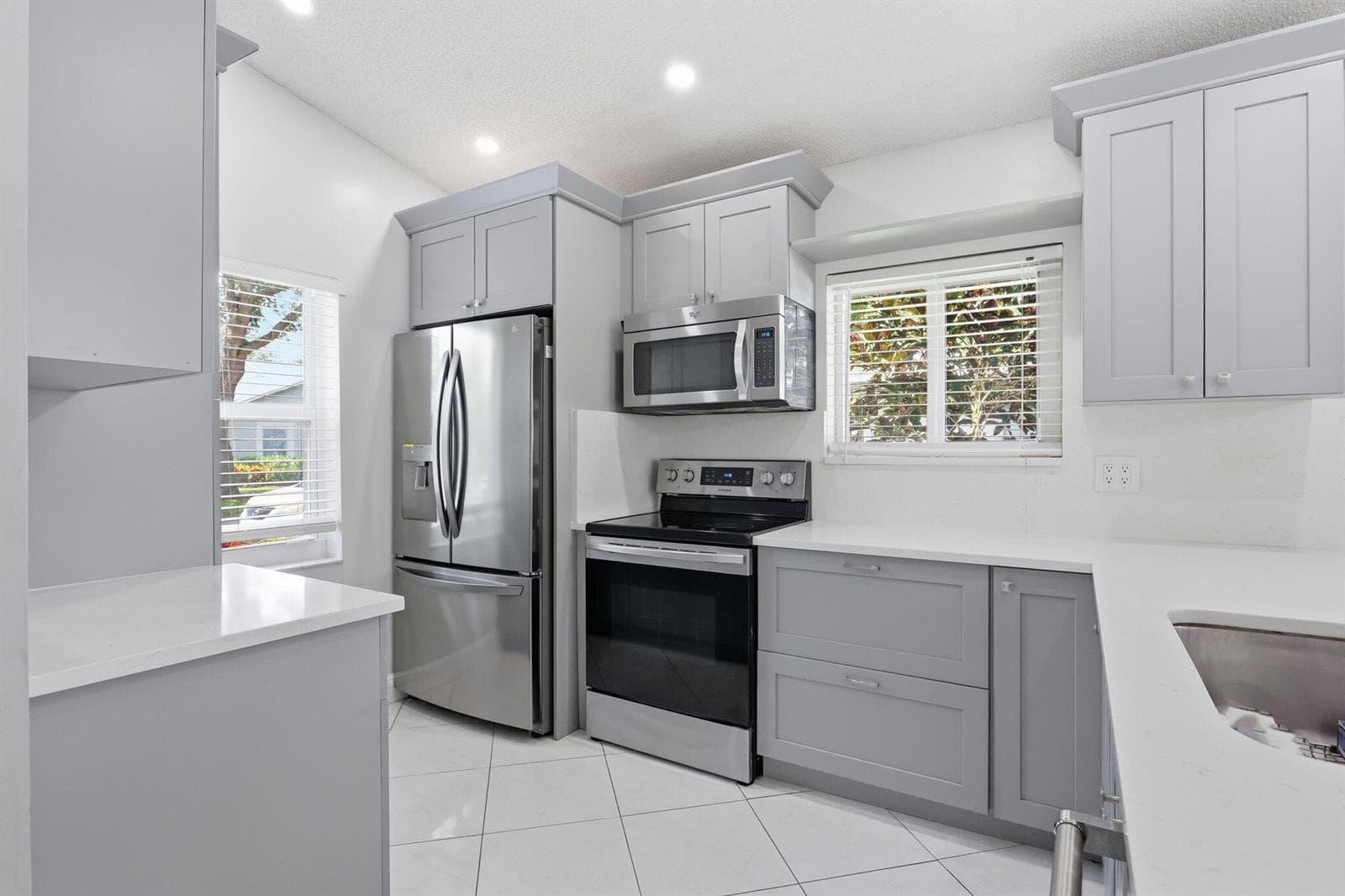 8621 Jasmine Way, Boca Raton, FL 33496 photo 2