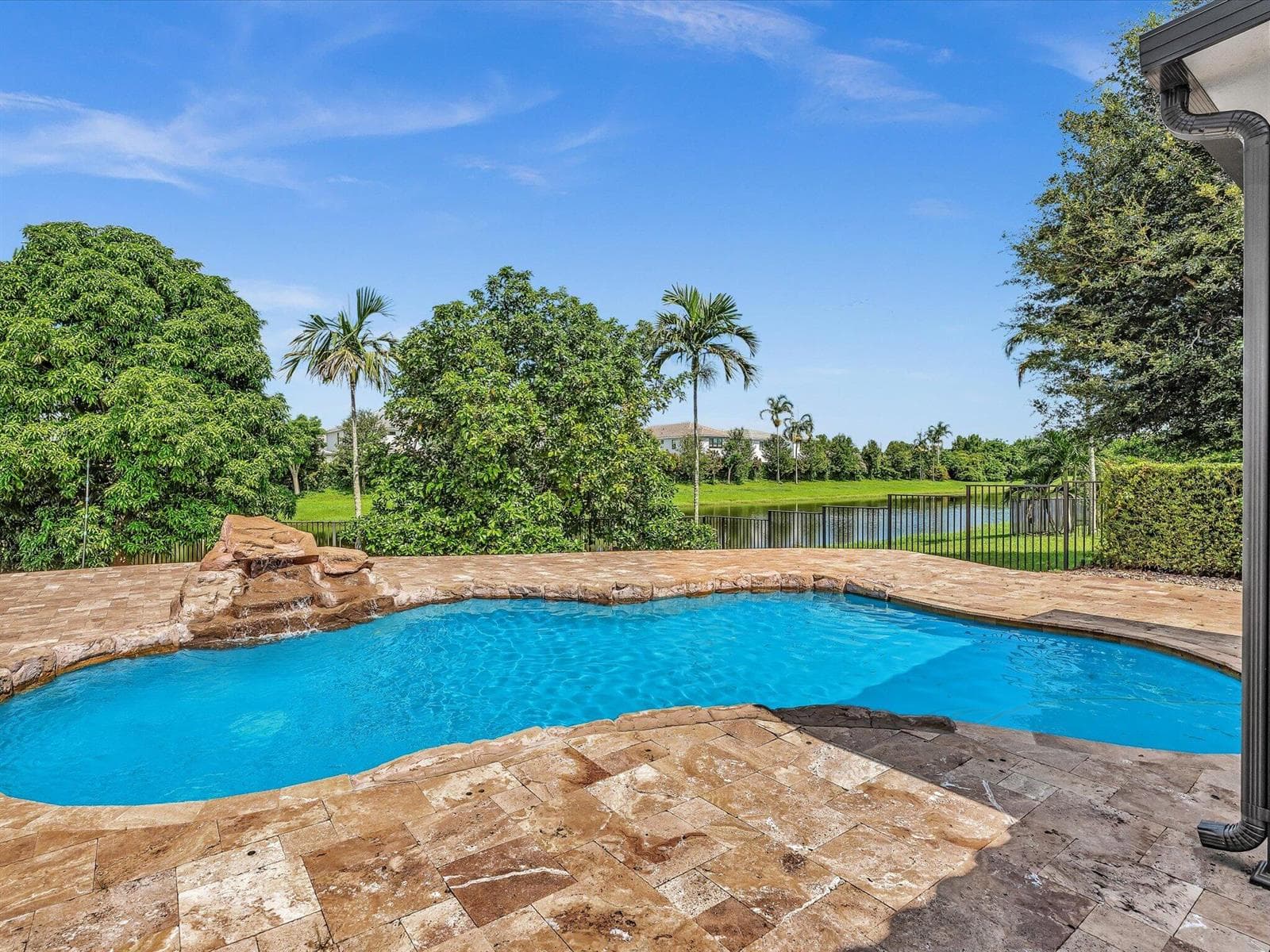 2680 NW 84th Way, Pembroke Pines, FL 33024 photo 5