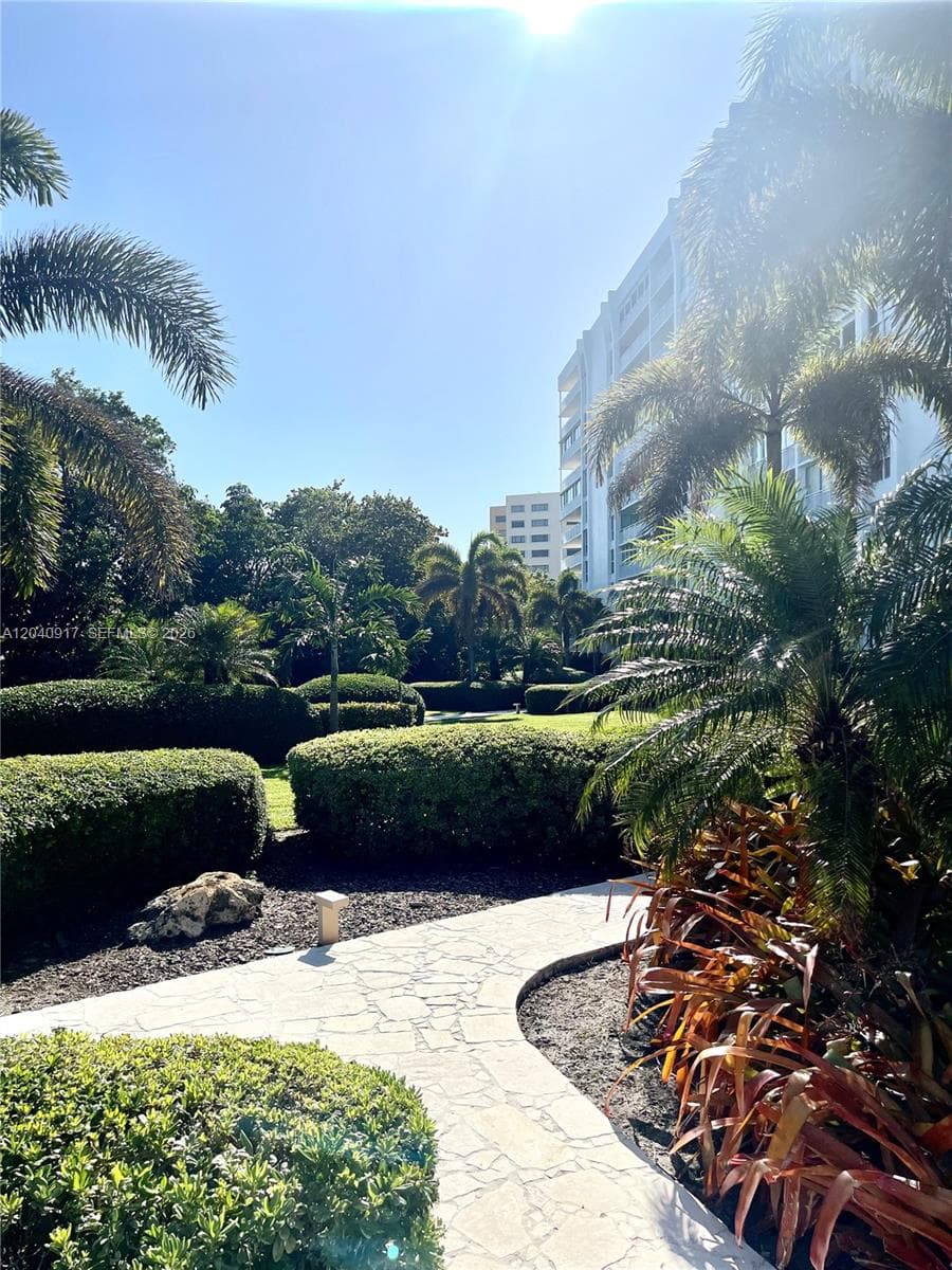 607 Ocean Dr # 3K, Key Biscayne, FL 33149 photo 3
