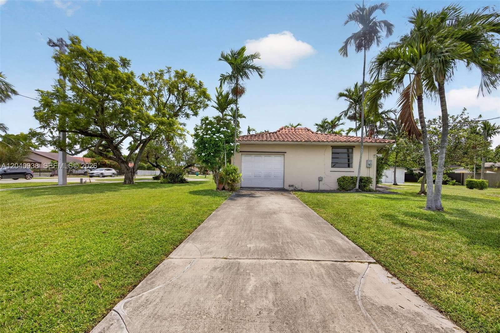 11405 SW 32nd St, Miami, FL 33165 photo 2