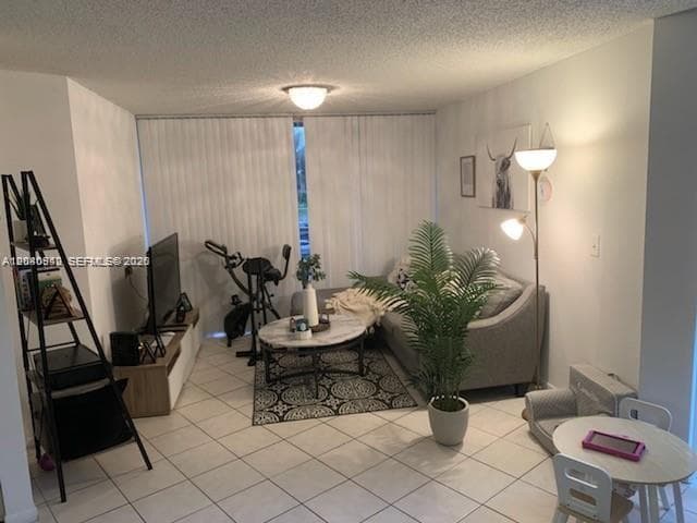 7035 NW 186th St # D310, Hialeah, FL 33015 photo 2