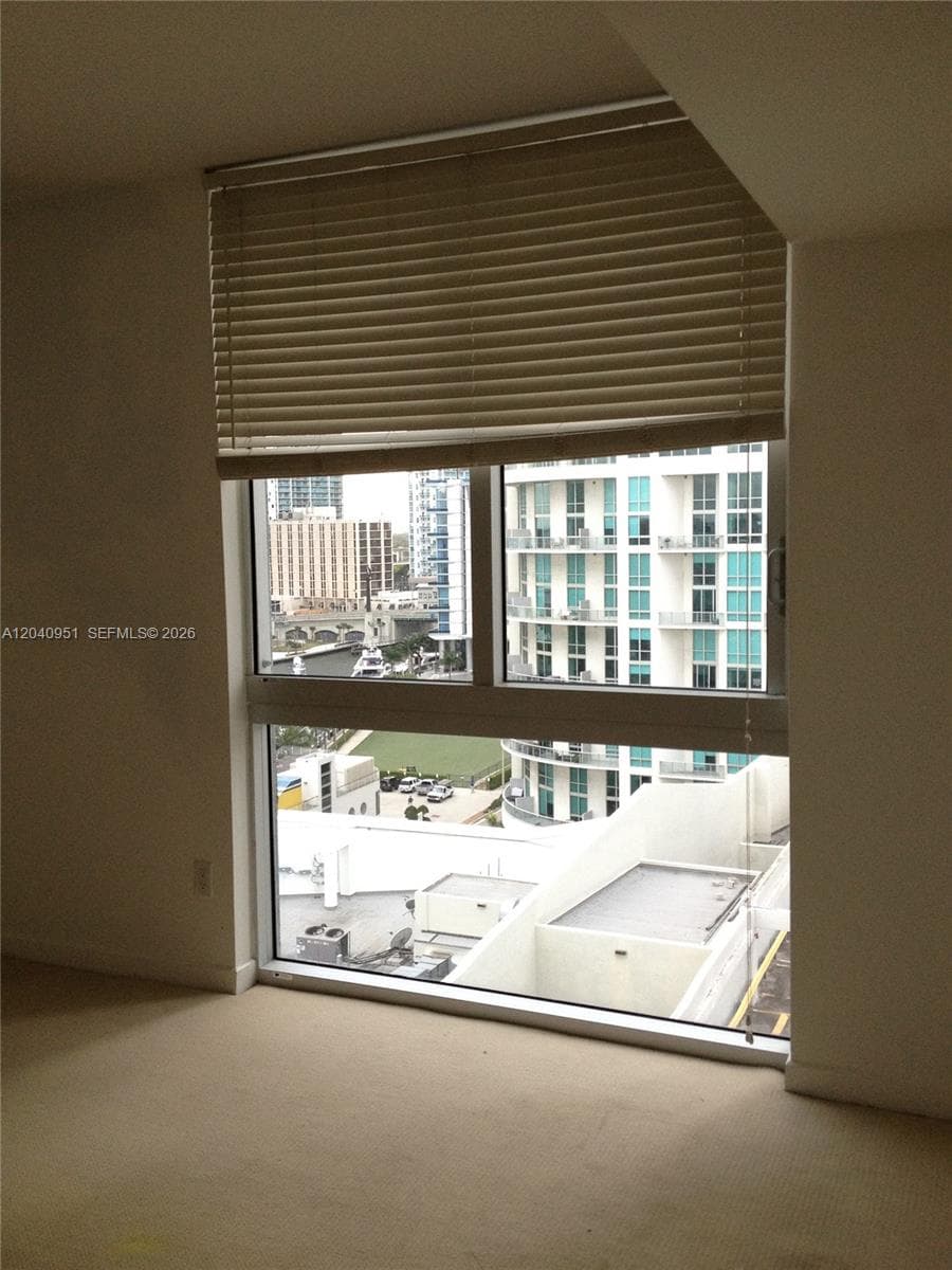 325 S Biscayne Blvd # 1414, Miami, FL 33131 photo 4