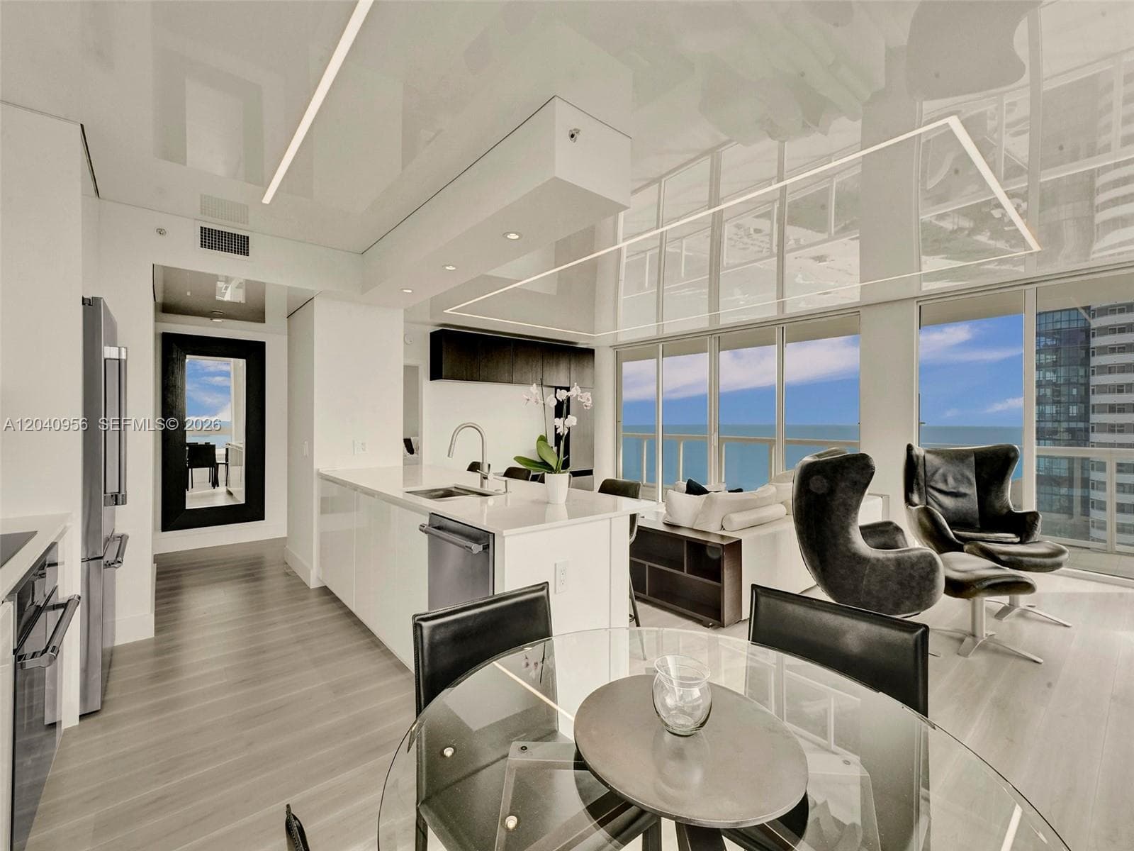 6365 Collins Ave # 2407, Miami Beach, FL 33141