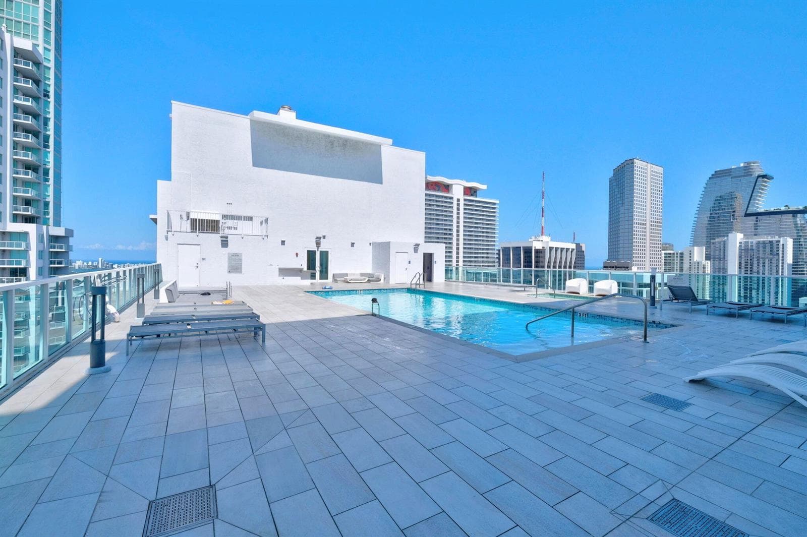 133 NE 2nd Avenue # 1408, Miami, FL 33132 photo 2