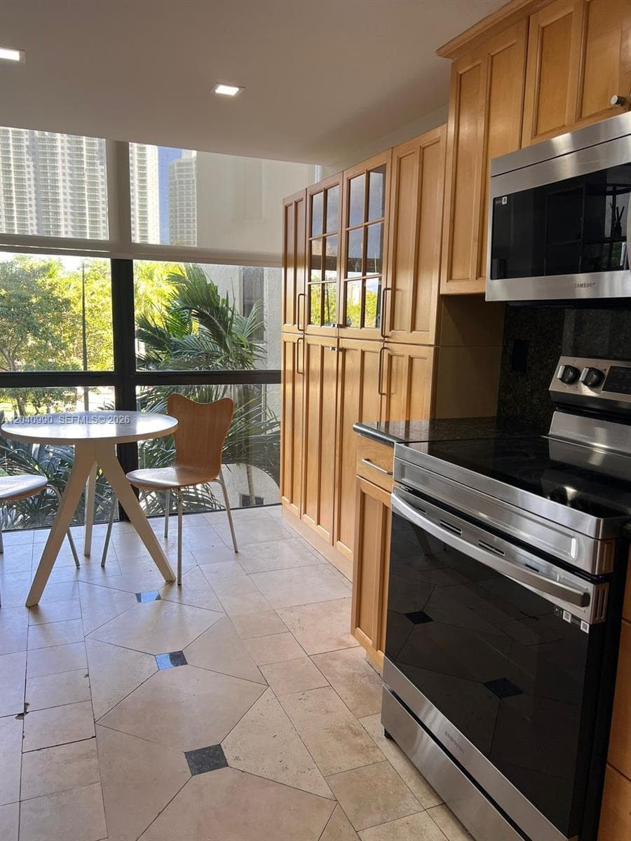 18181 NE 31st ct # 305, Aventura, FL 33160 photo 5