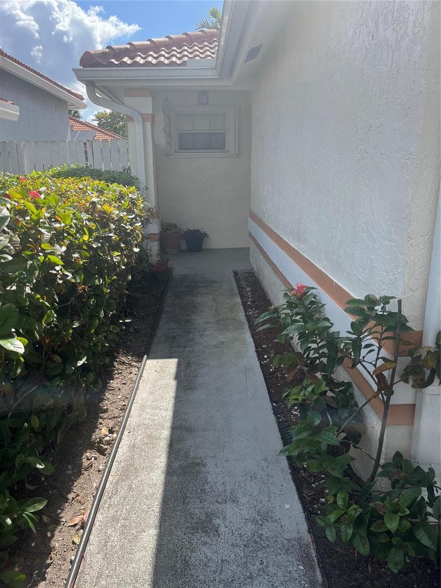 13412 NW 5th Place, Plantation, FL 33325 photo 2