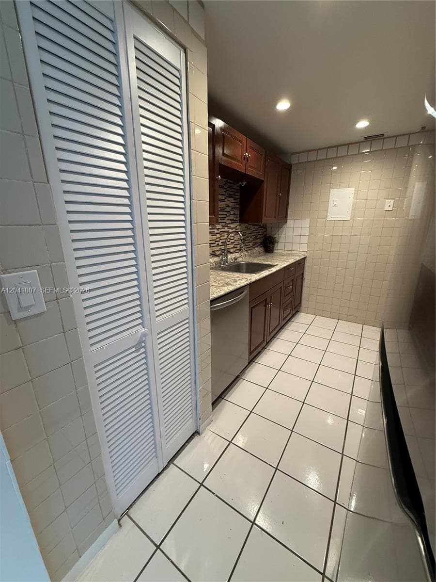 13455 NE 10th Ave # 410, North Miami, FL 33161 photo 5