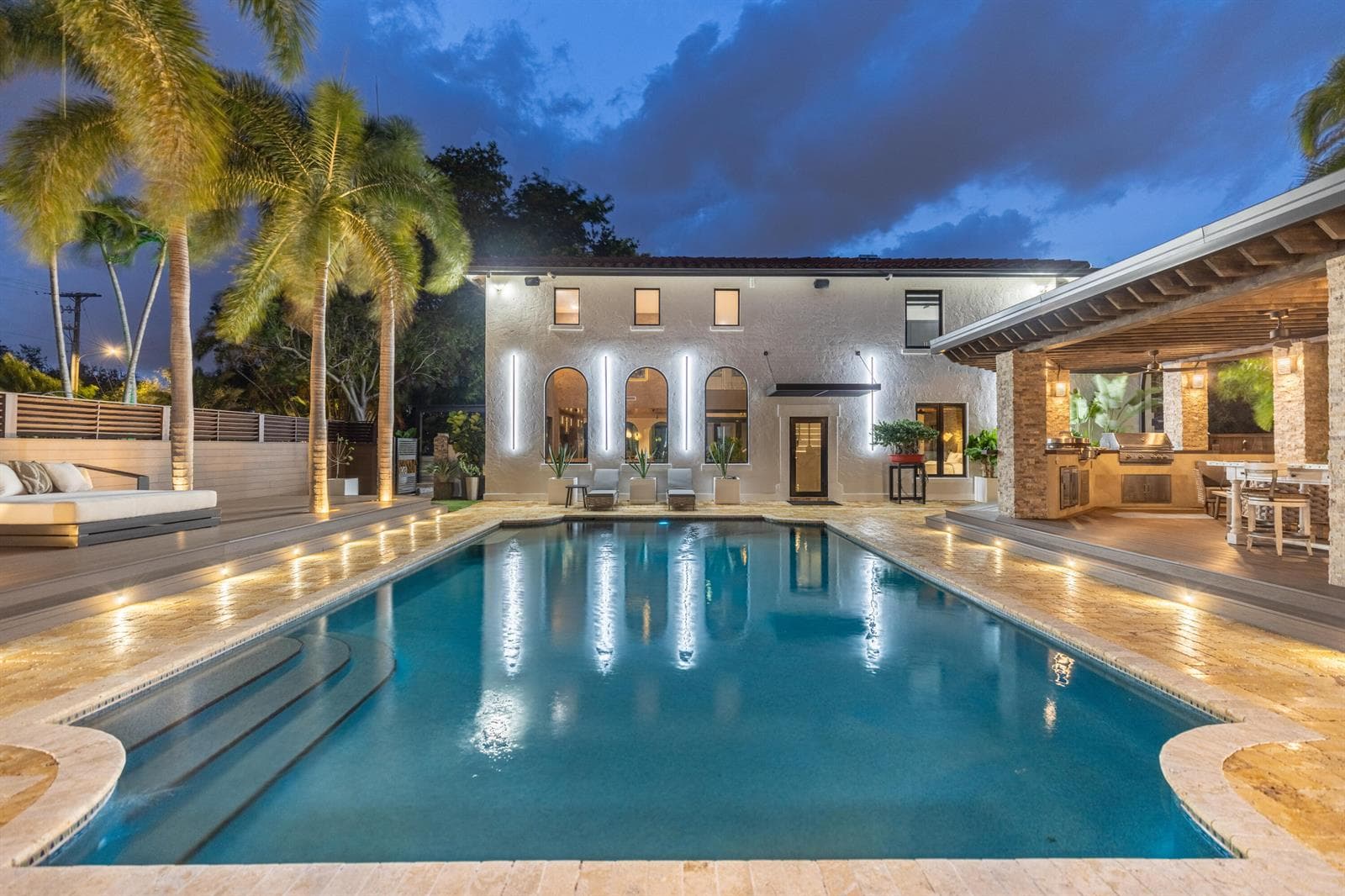 290 NW 6th Street, Boca Raton, FL 33432 photo 2