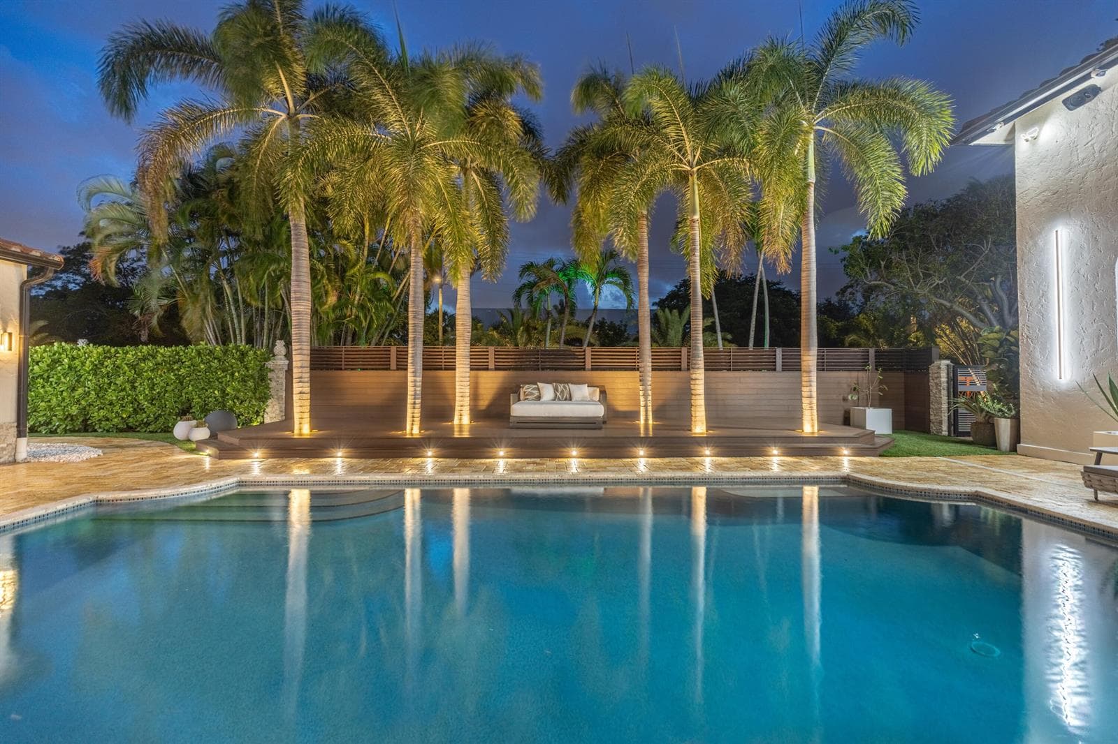 290 NW 6th Street, Boca Raton, FL 33432 photo 3