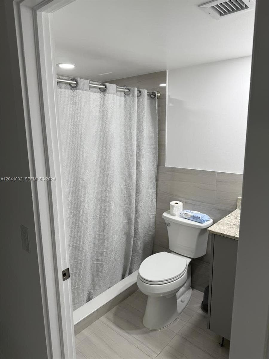 600 NW 32nd Pl # 303, Miami, FL 33125 photo 5