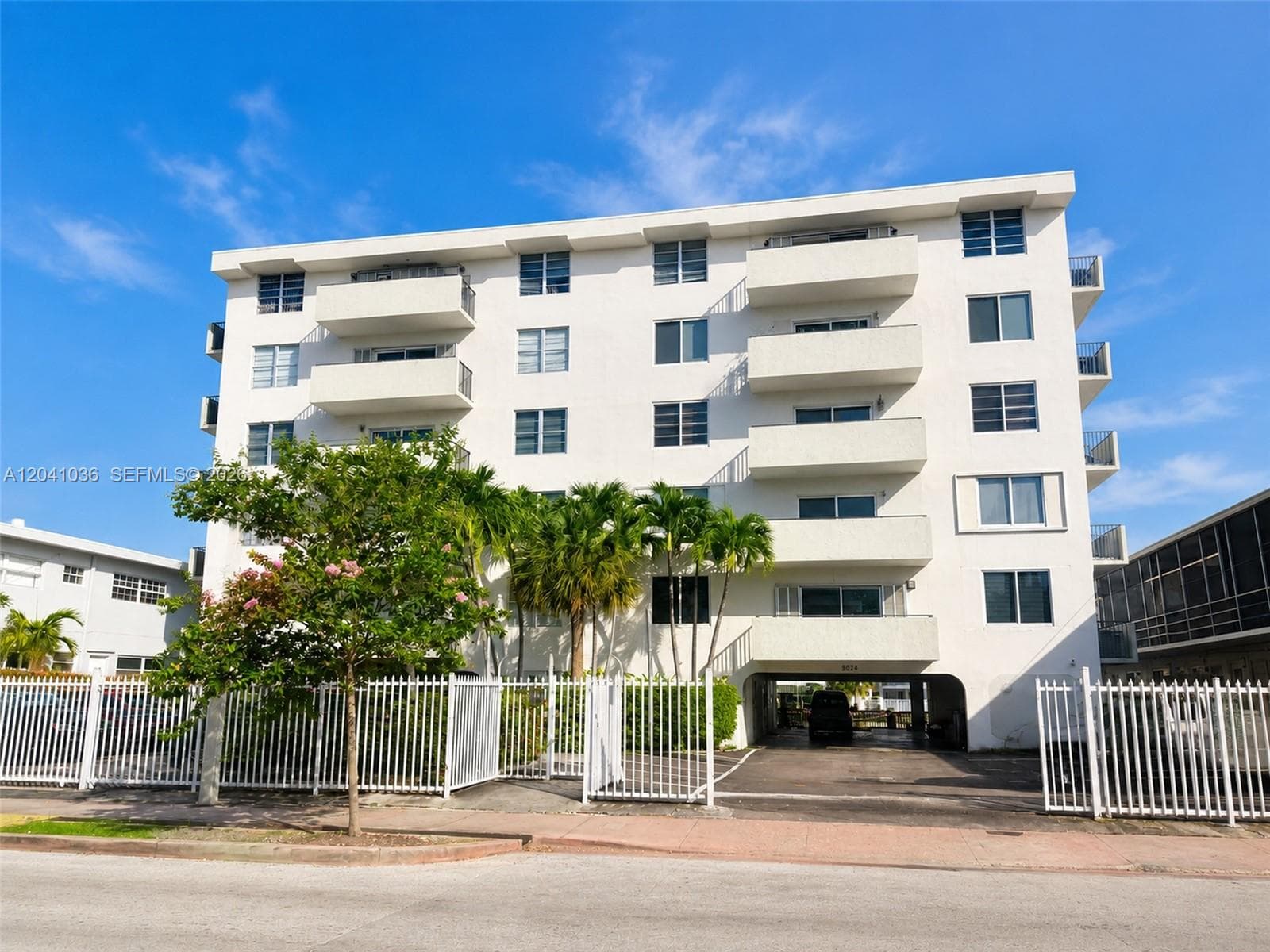 8024 Tatum Waterway Dr # 2B, Miami Beach, FL 33141 photo 2