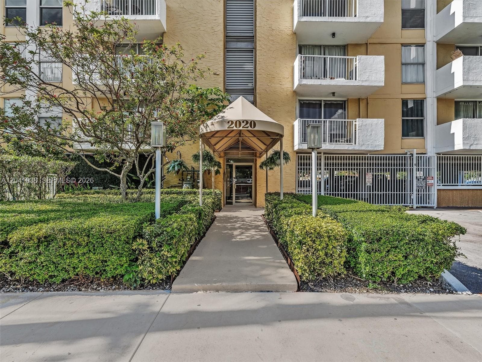 2020 NE 135th St # 601, North Miami, FL 33181 photo 4
