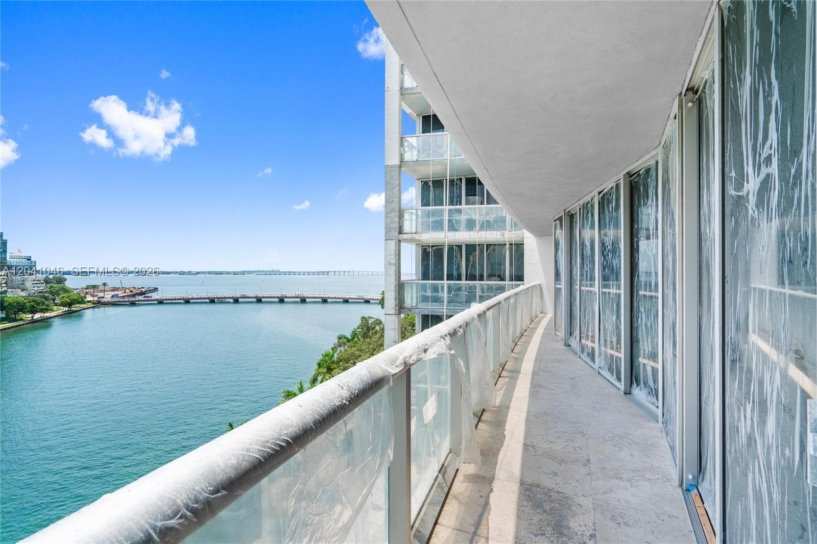Icon Brickell Tower 2 photo 4