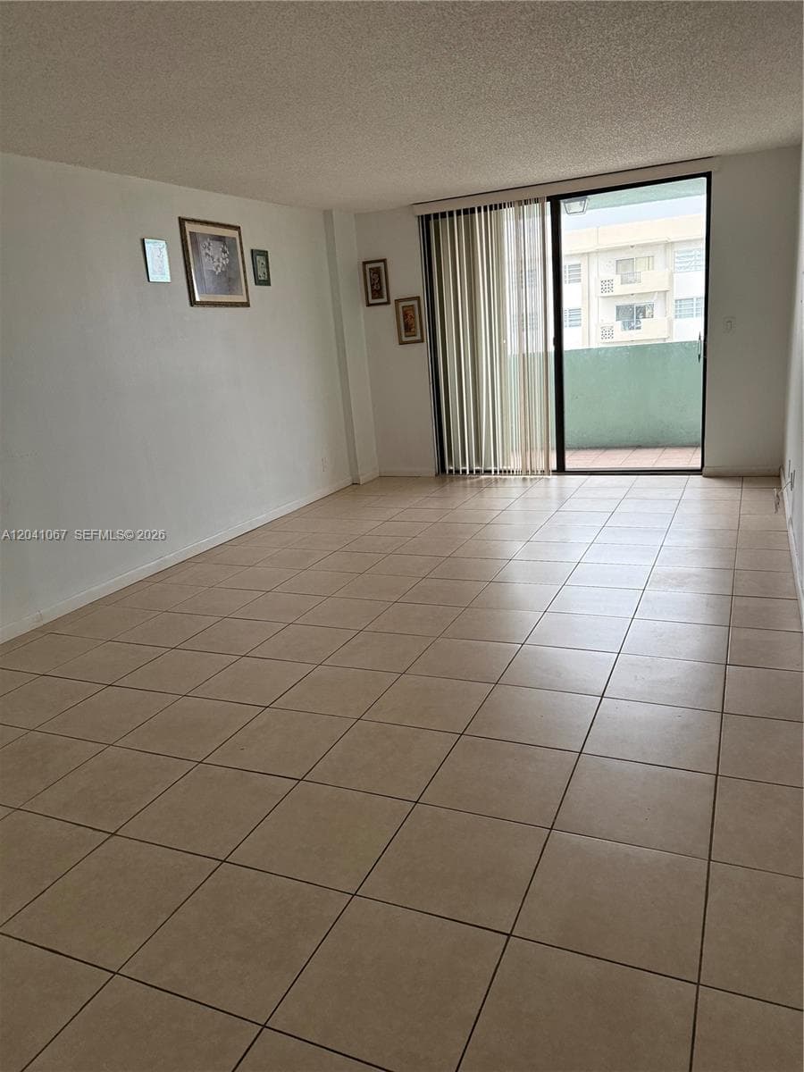 1825 W 44th Pl # 707, Hialeah, FL 33012 photo 4