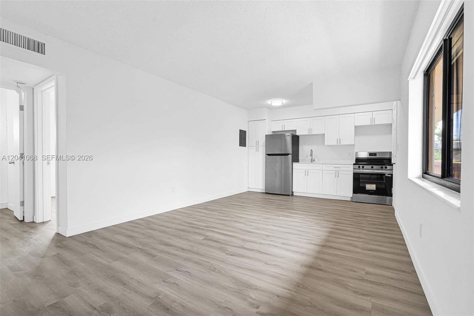 13210 Memorial Hwy # 205, North Miami, FL 33161 photo 2