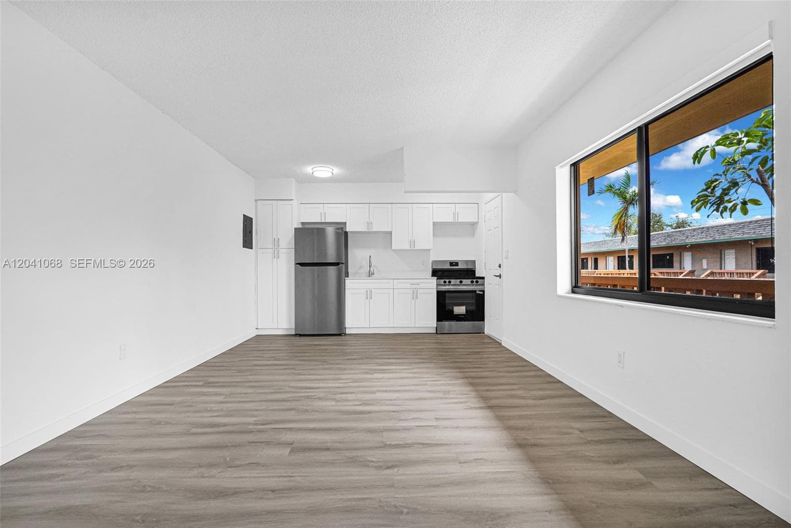 13210 Memorial Hwy # 205, North Miami, FL 33161 photo 3