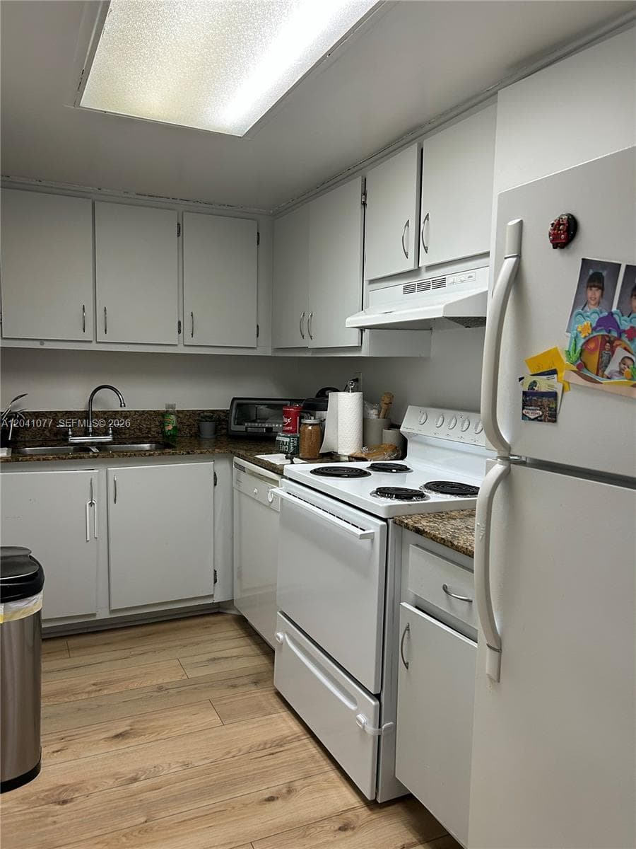 1975 Normandy Dr # 301, Miami Beach, FL 33141 photo 3