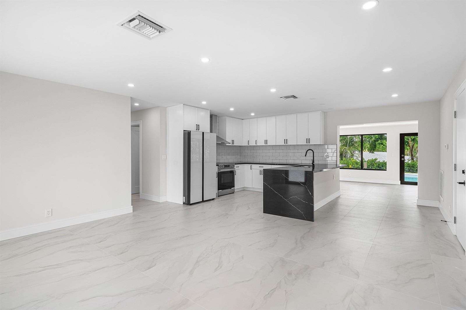 707 Sunset Drive, FL 33461 photo 4