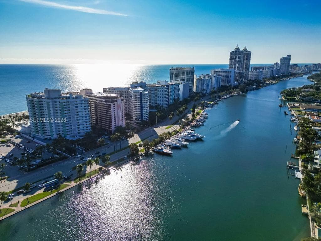 5225 Collins Ave # 914, Miami Beach, FL 33140 photo 2