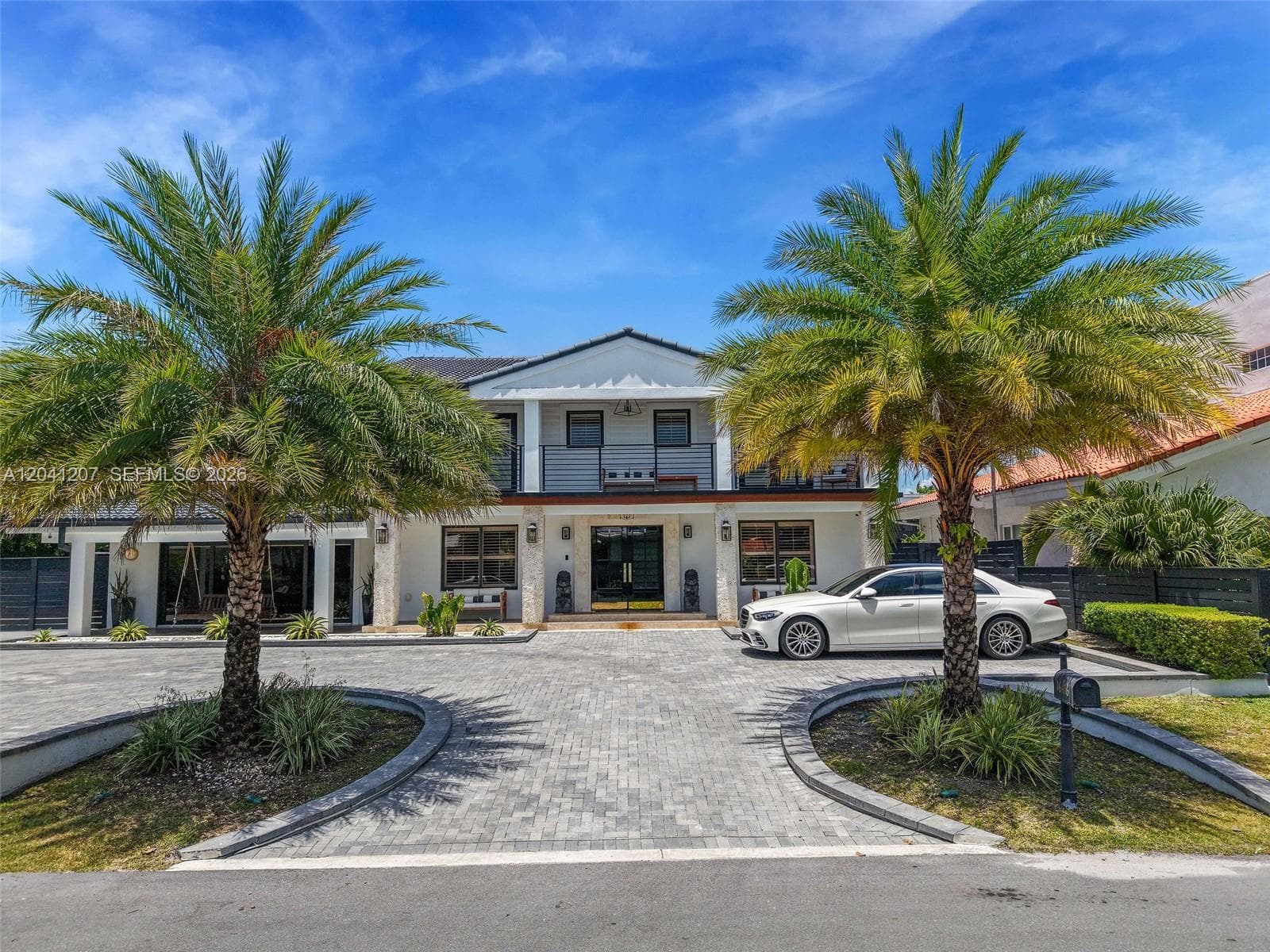 16416 NE 32nd Ave, North Miami Beach, FL 33160 photo 2