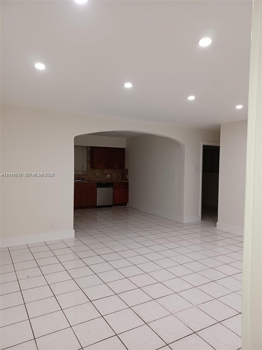 1727 Washington St # 1727, Hollywood, FL 33020 photo 2