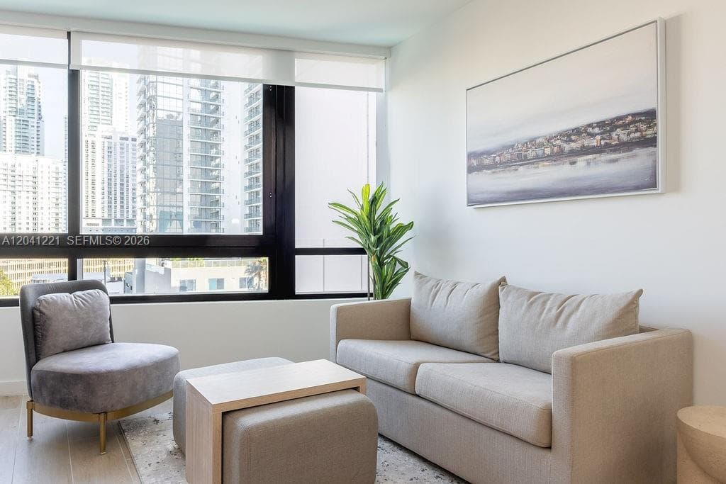 225 N Miami Ave # 1804, Miami, FL 33128 photo 2