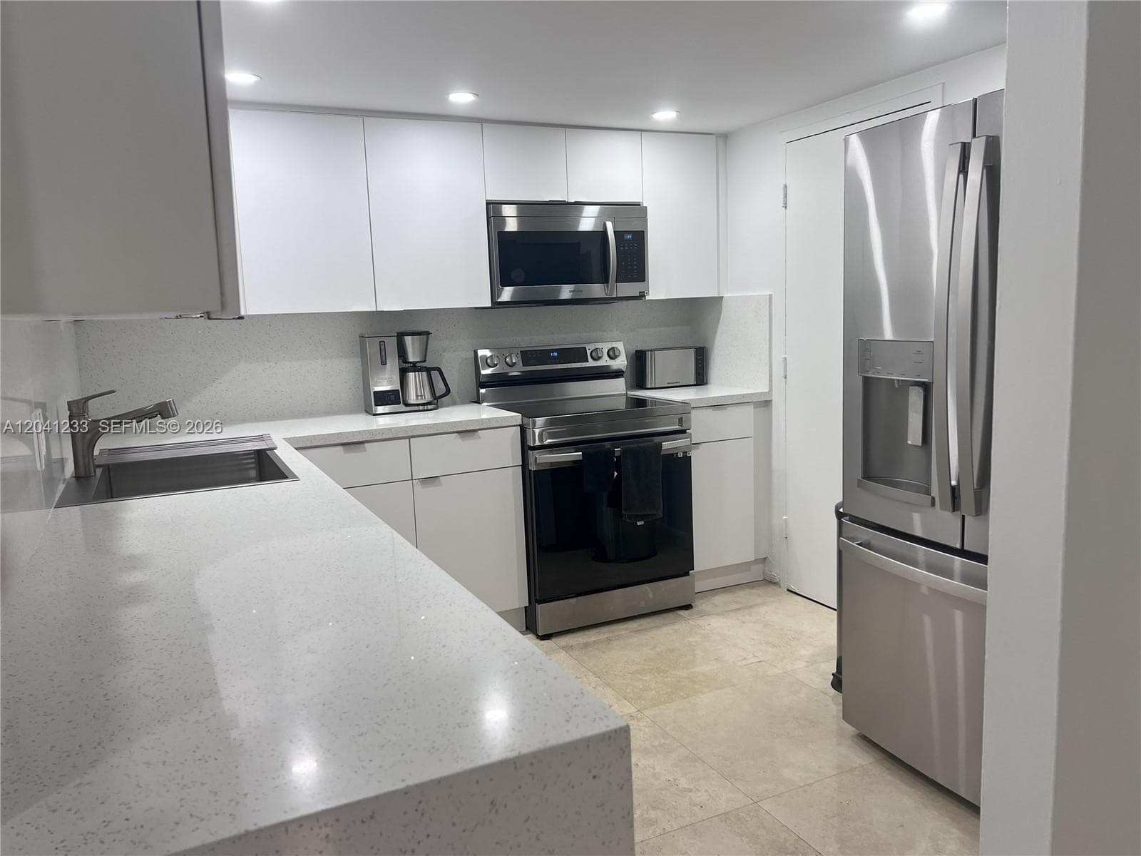 800 West Ave # 635, Miami Beach, FL 33139 photo 3