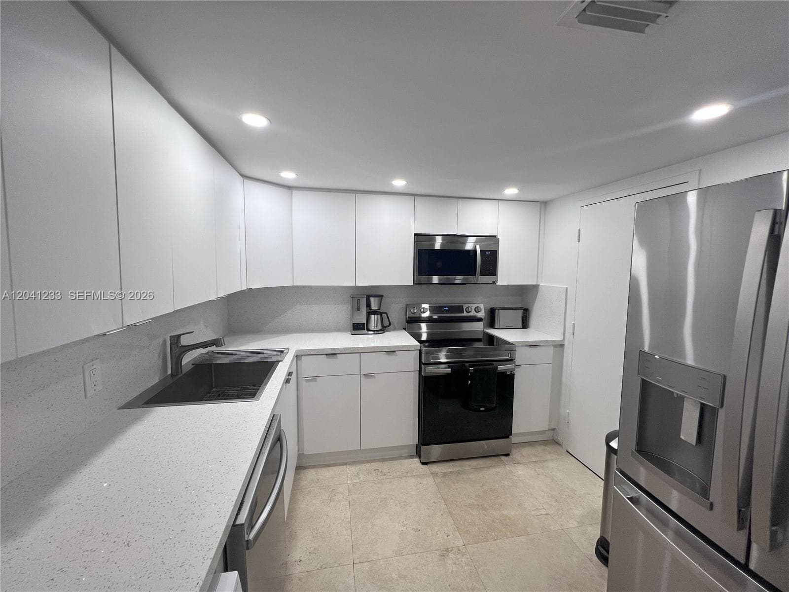 800 West Ave # 635, Miami Beach, FL 33139 photo 4